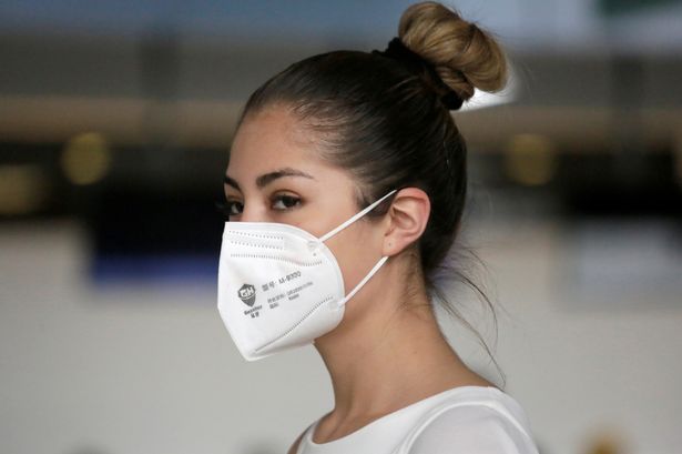 Woman wearing a face mask